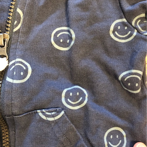 Don’t worry be happy hoodie! - Picture 3 of 3